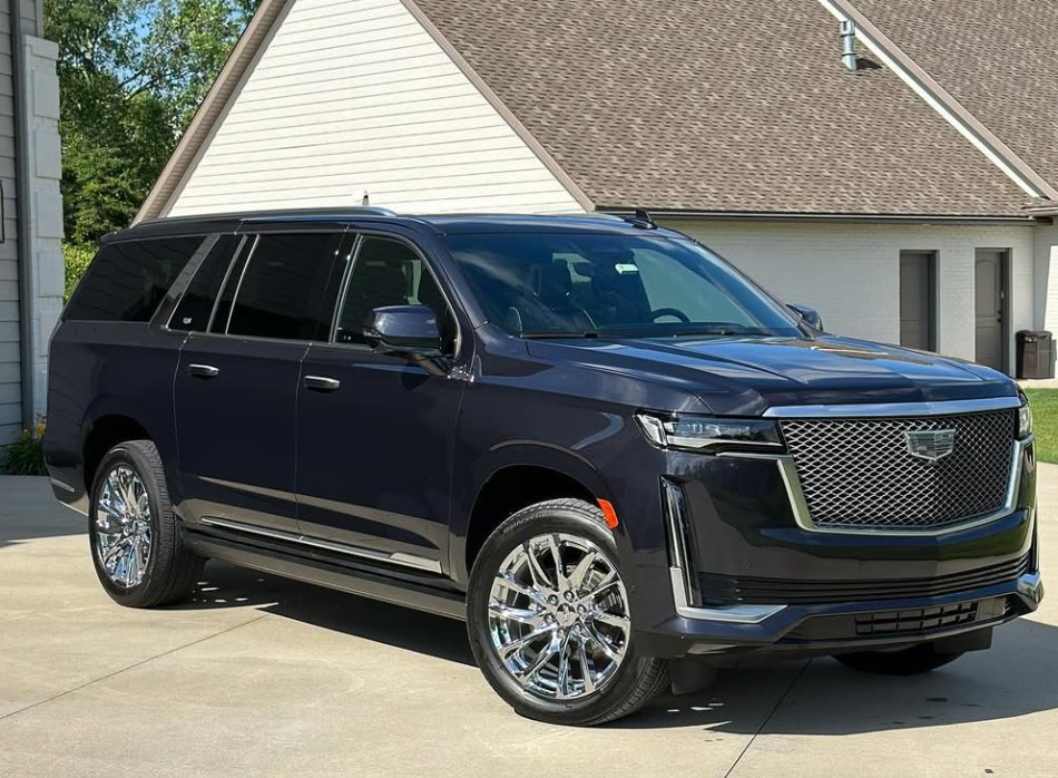 Deep gloss on SUV after Ultimate detail